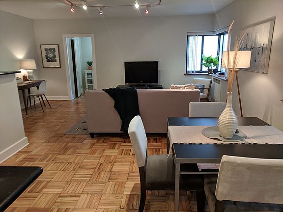 2nd image of 5048 N Marine Dr APT B4