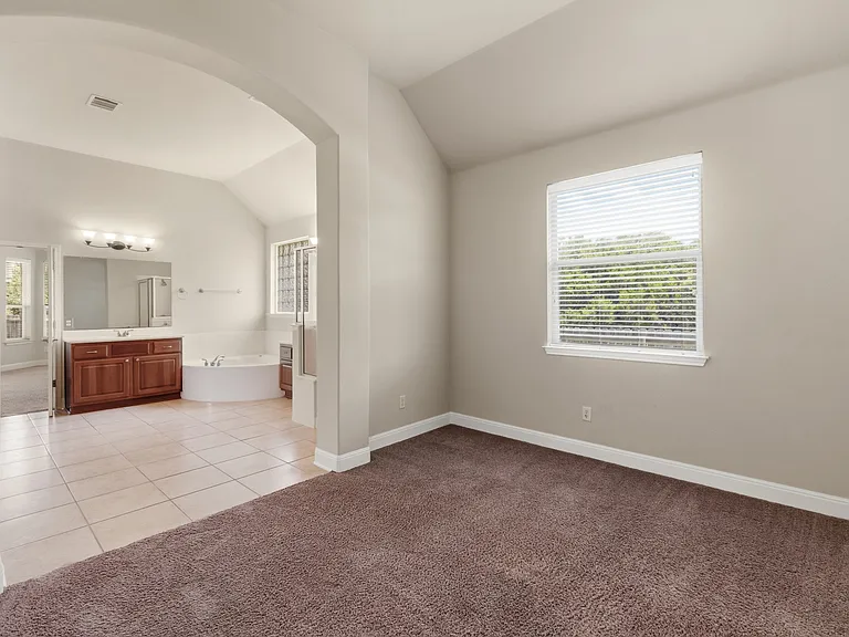 1301 David Cv — Photo 23