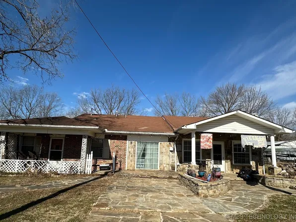 1106 N 3rd St, Quinton, OK 74561