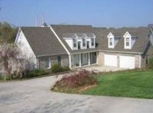 574 Emory River Rd, Harriman, TN 37748