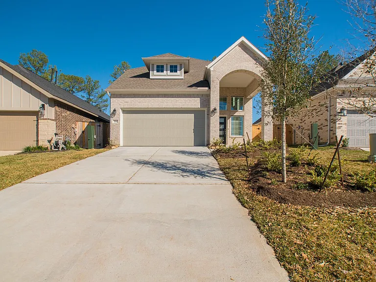 114 Hidden Peak Dr — Photo 2