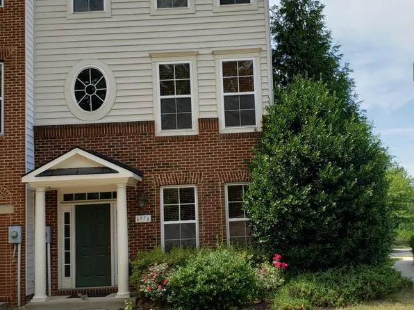 6976 Landseer Dr, Gainesville, VA 20155