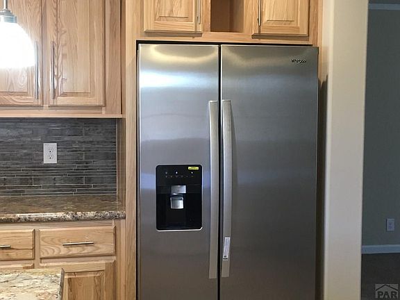 4th image of 527 Mountain View Dr