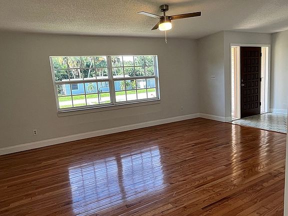 2nd image of 646 41st Ave