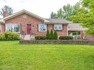 2004 Janlyn Rd, Jeffersontown, KY 40299
