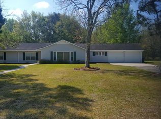 6612 Gregory St, Moss Point, MS 39563