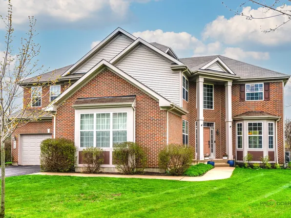 698 Blazing Star Ct, Lake Villa, IL 60046