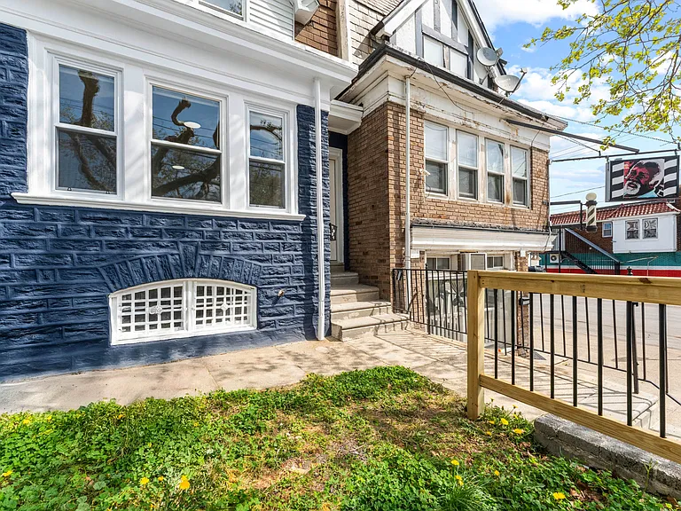 1901A W 72nd Ave — Photo 5