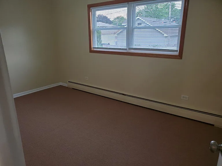 10512 Lyman Ave — Photo 7