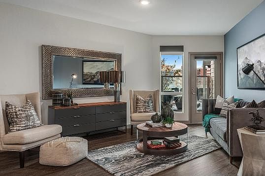 3rd image of 336 W 13th Ave