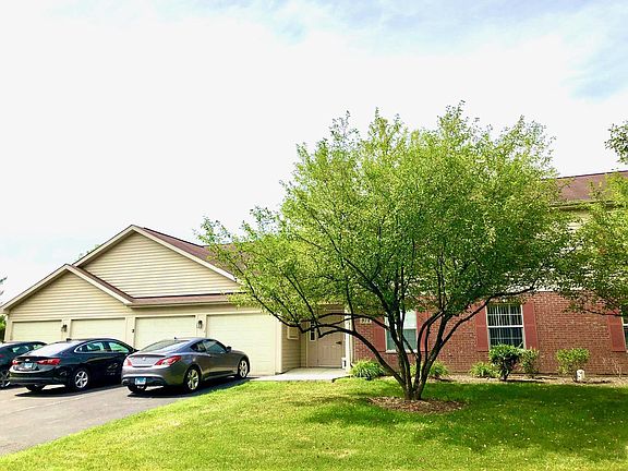 2nd image of 974 N Village Dr Unit 4