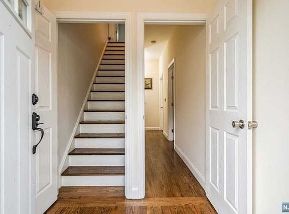 3rd image of 11 Laura Ave