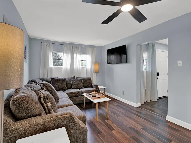 4710 Market St — Photo 11