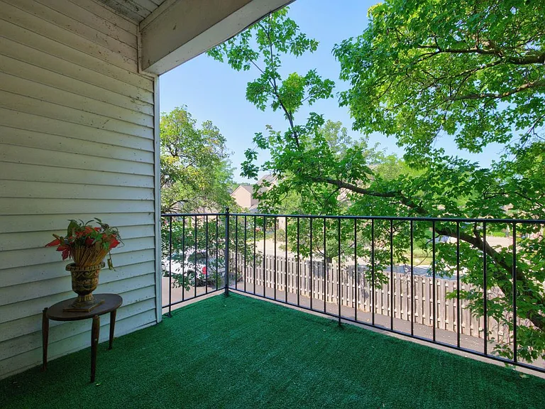 26070 N Lake Dr — Photo 36