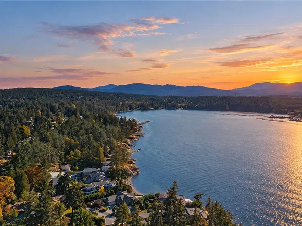 1459 Whitecap Rd, Nanoose Bay, BC V9P 9B6