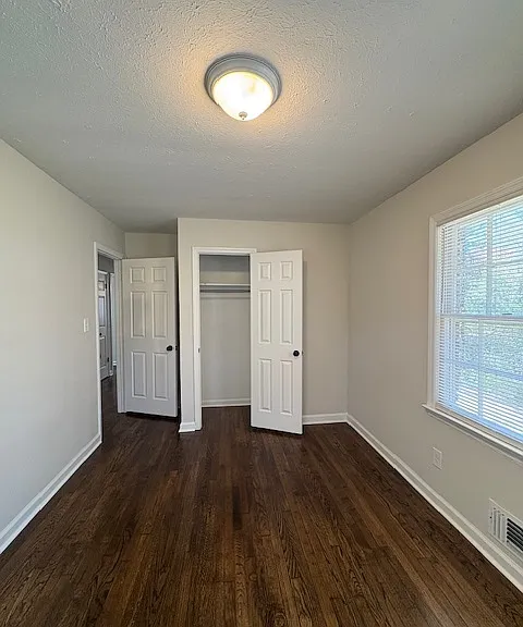 2068 Kenwood Pl SE — Photo 7
