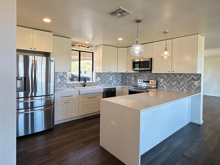 1750 W Pearce Rd — Photo 18