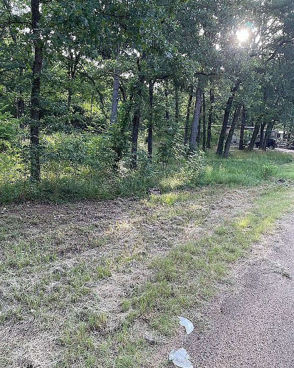 2nd image of 6128 Shawnee Dr