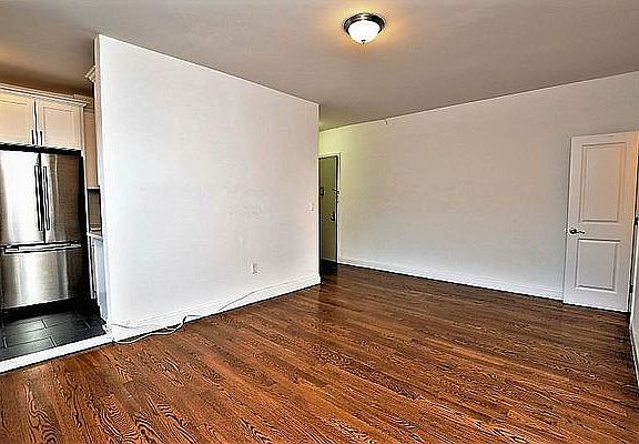 4th image of 6109 39th Ave #L4