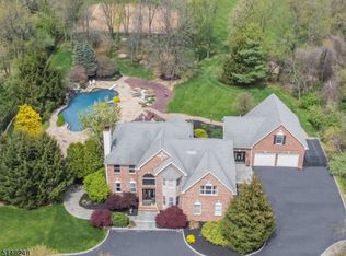 19 Trout Brook Ln, Mendham, NJ 07945