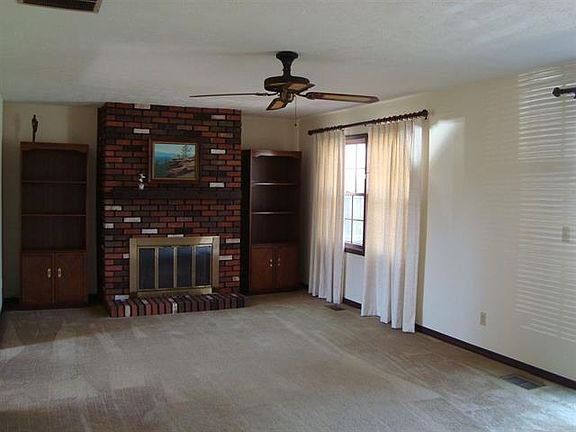 5th image of 709 Linden Dr