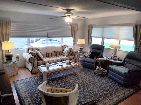 5th image of 1071 Donegan Rd 107-unit 107