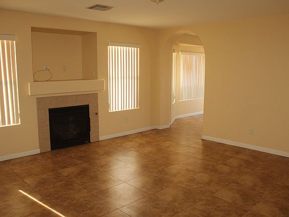 4th image of 9640 Giddings Ave