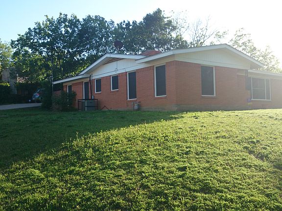 5th image of 5908 Eisenhower Dr