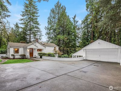 17899 40th Avenue NE, Lake Forest Park, WA, 98155