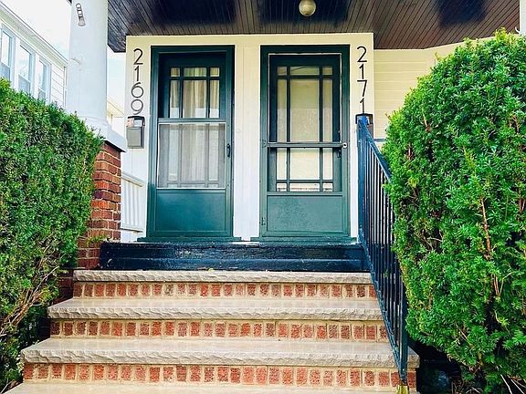 2nd image of 2171 Carabel Ave