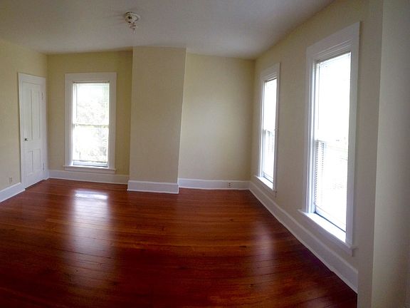 Master Bedroom walkin Closet