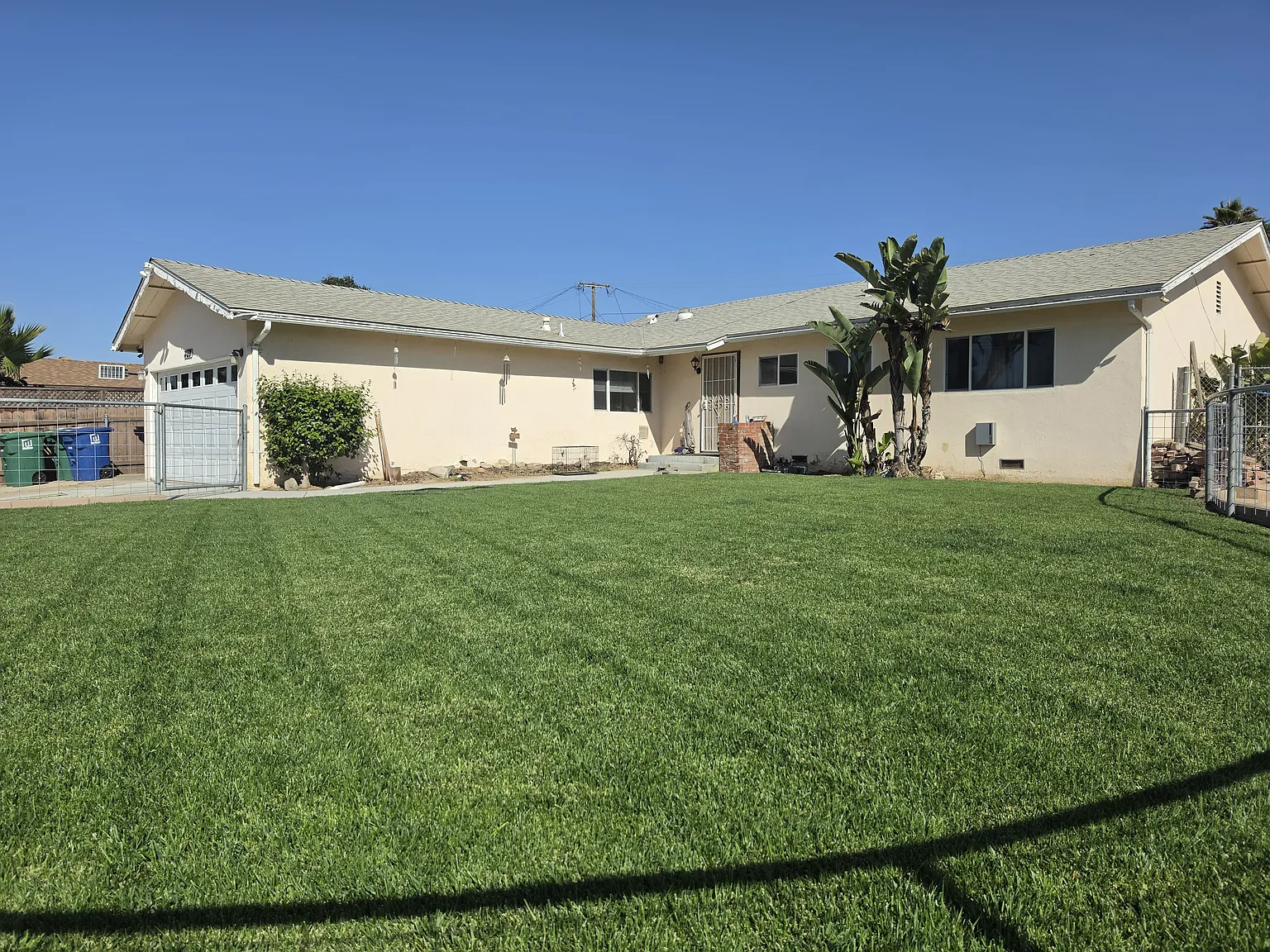 3 bed, 2.5 bath, 1730 sqft, $3,500 — Photo 2