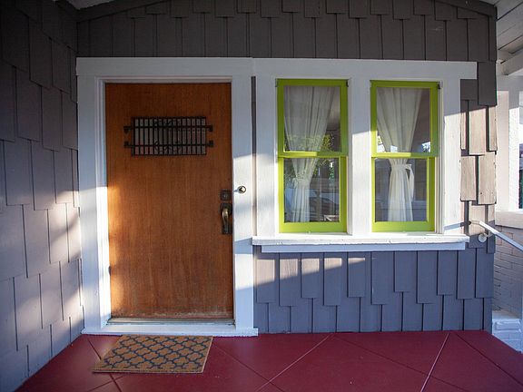 4th image of 2820 Idell St
