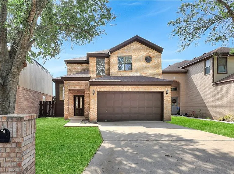3209 Black Oak Ln — Photo 2