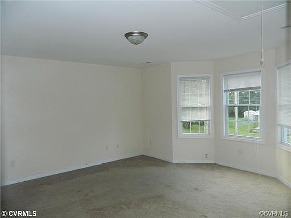 5th image of 3104 Sussex Dr