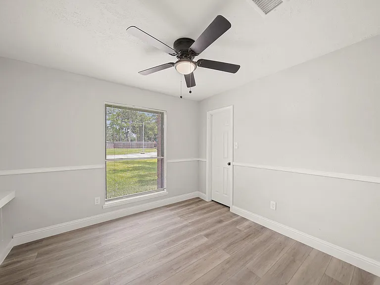 22039 Rivermead Dr — Photo 12