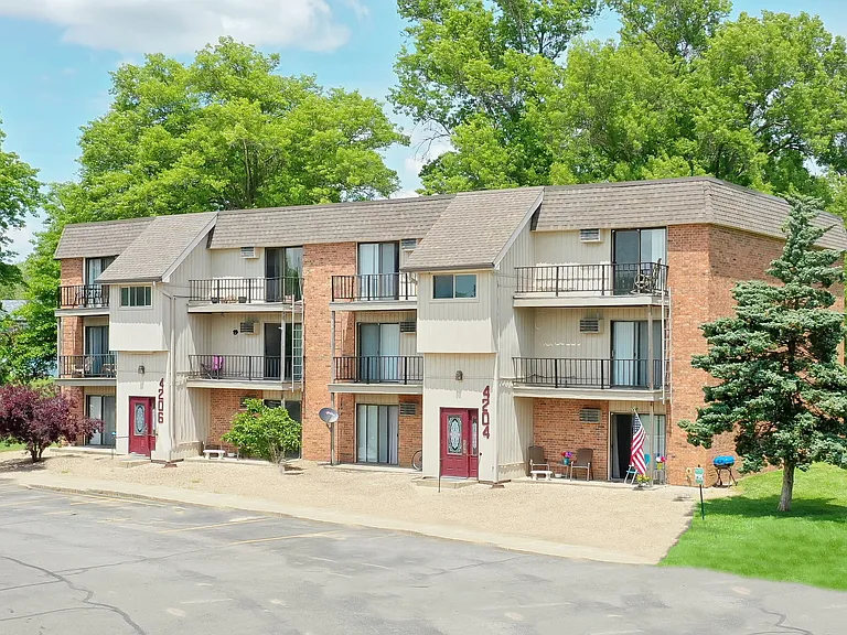 Chesterfield Village — Photo 3