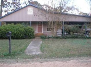 1002 Loar Ln, Crystal Springs, MS 39059