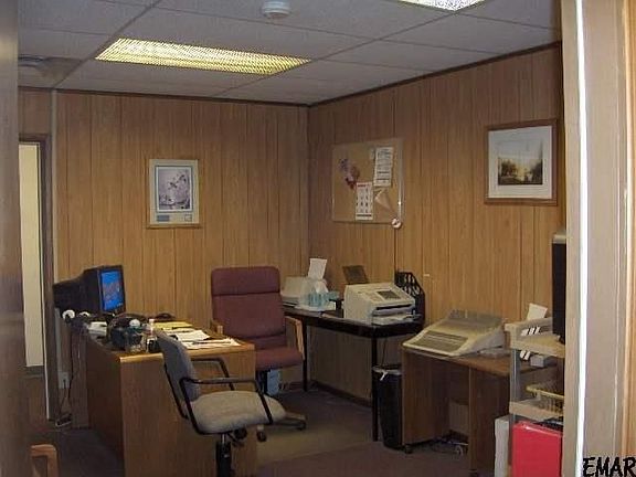 5th image of 1002 W Cherry Ave