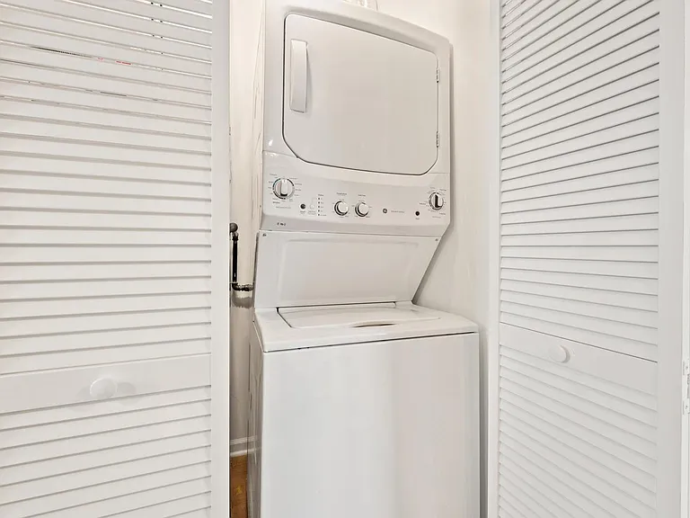 3311 N Ravenswood Ave #1 — Photo 5
