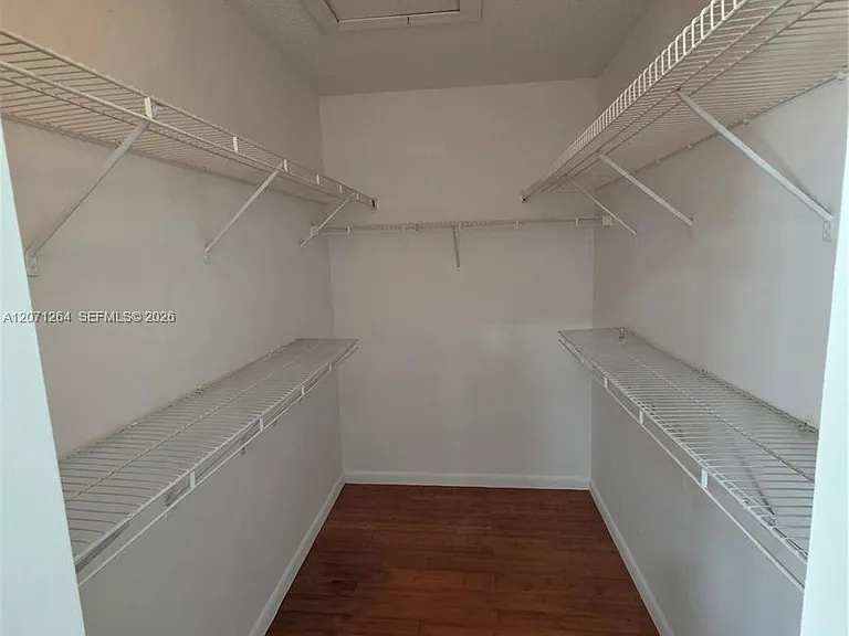 21250 NE 8th Pl #1 — Photo 24