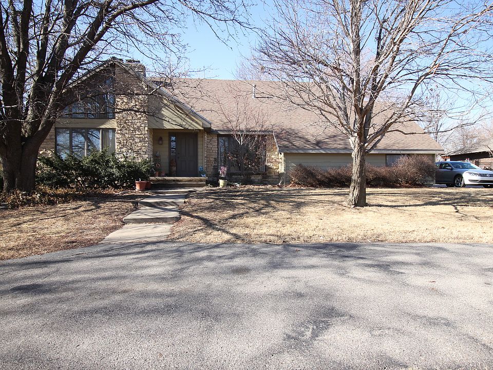 1st image of 2505 N Meadowlake Dr