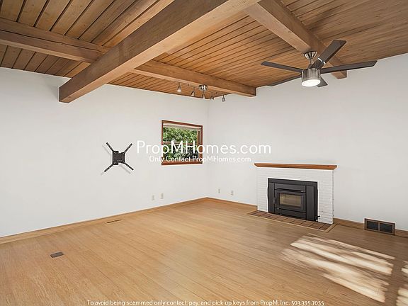 4th image of 1027 SE 23rd Ave
