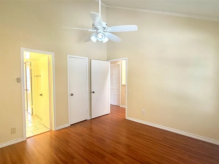 11710 Southlake Dr #16 — Photo 29