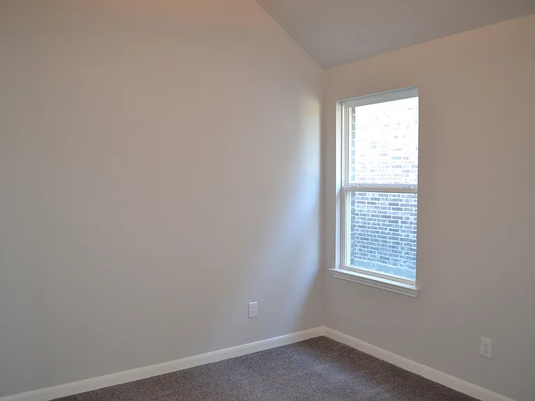 5090 Royal Springs Dr — Photo 15