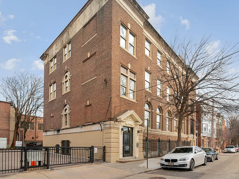 Queen Village Lofts — Photo 1