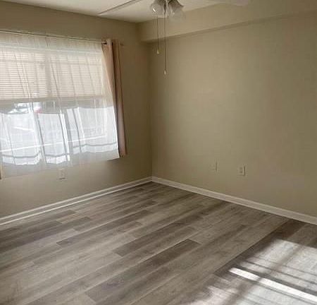 5th image of 171 SW Palm Dr APT 103