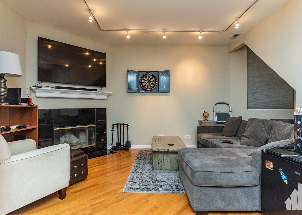 1st image of 2849 N Southport Ave #1B