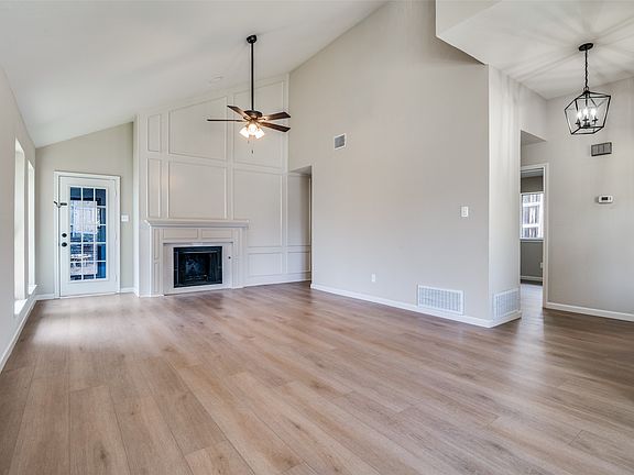 5th image of 5529 Village Green Dr