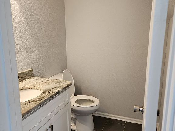 5th image of 2550 Reagan Ave #2550